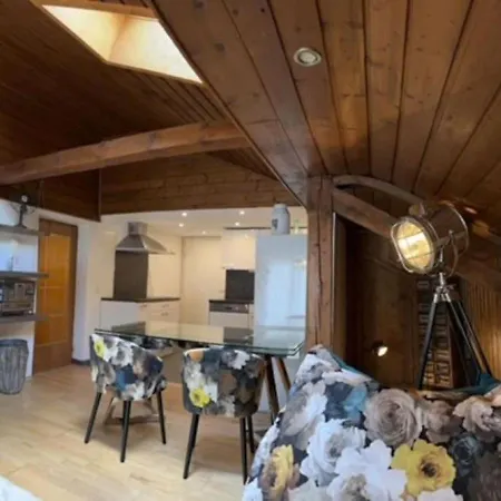 4 Mit Balkon Und Bergblick Apartment *